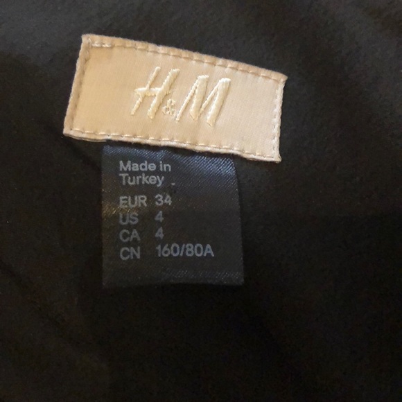 NWOT Black mini dress with pockets - Picture 3 of 4